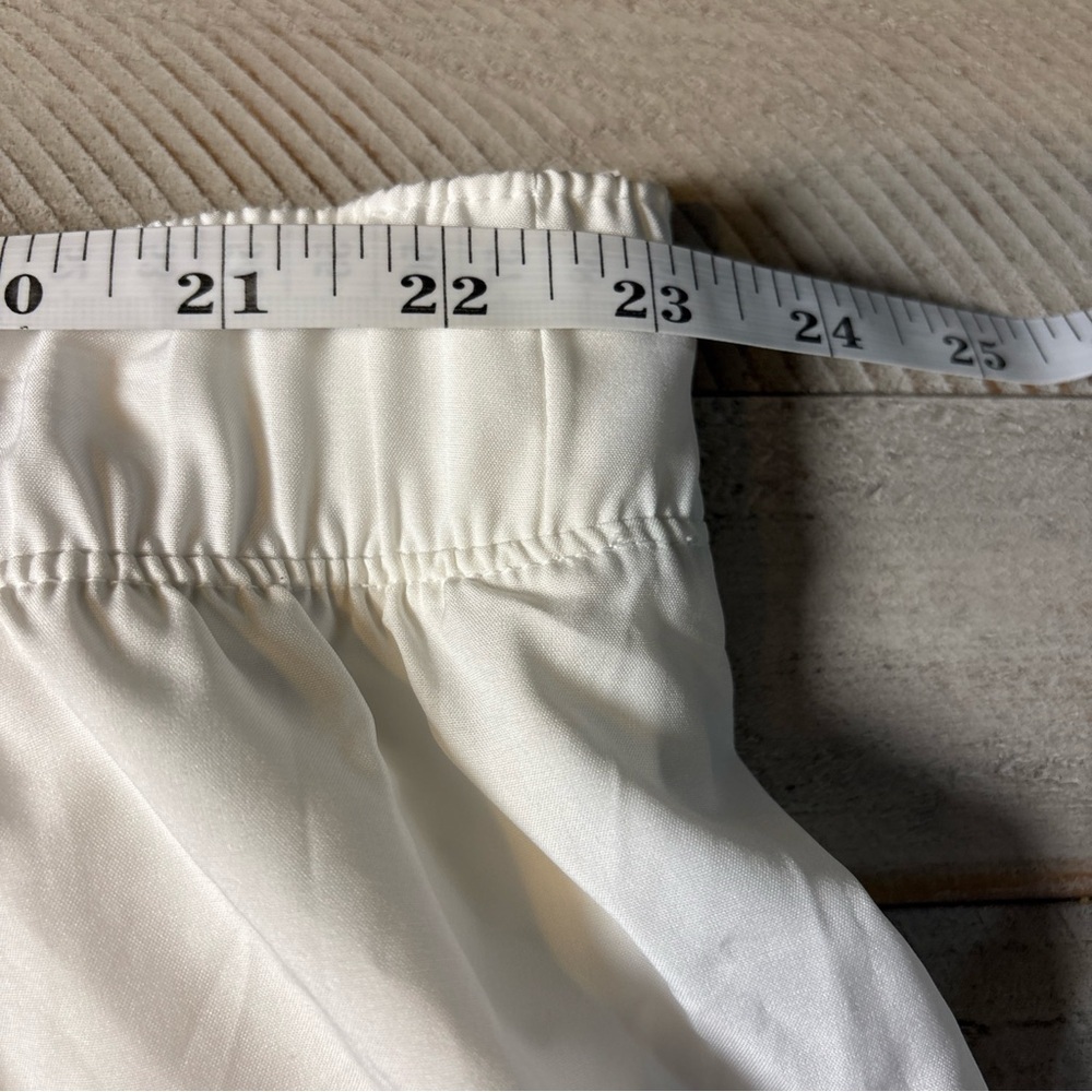 Old Navy Women’s Size 4X Dolphin Hem StretchTech Run Shorts .... NWT! - Picture 13 of 14